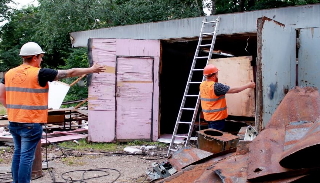 Демонтаж гаражей в Советской Гавани, цена от 1788 руб. – услуги под ключ от 2Землекопа-Свс